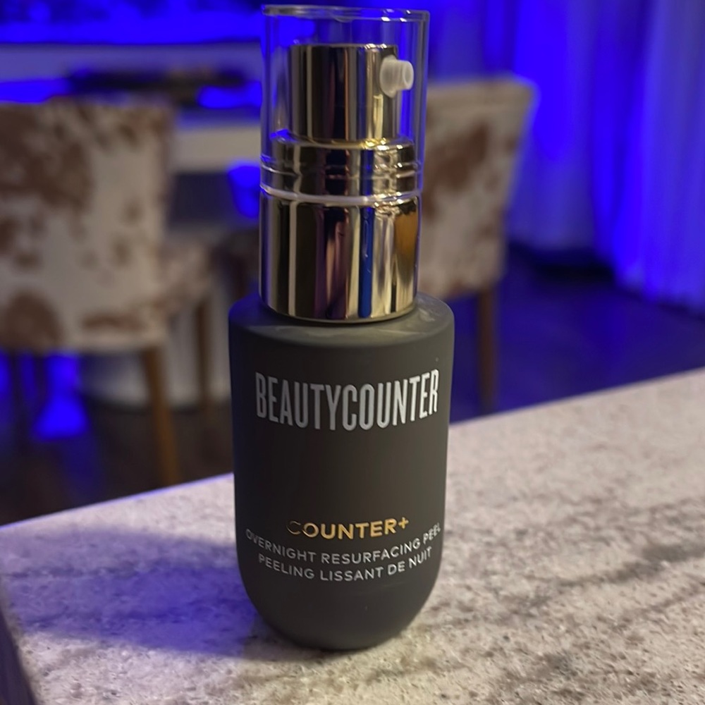 Brand new 15ml/.05fl oz Beautycounter’s Best selling Overnight Resurfacing peel!